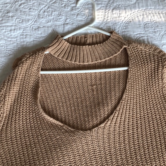 Beige knit sweater - Picture 2 of 2